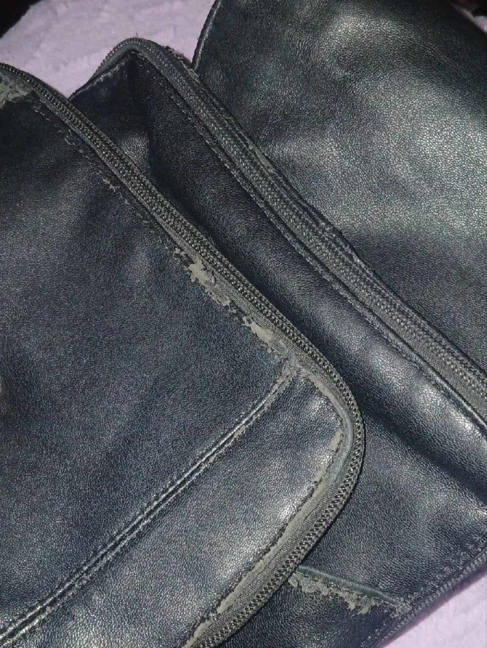 Wilsons Leather Y2K Vintage Black Leather Backpack Broken Magnetic Snap